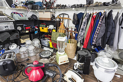 photodune-3888202-garage-sale-thrift-store-clutter-xs