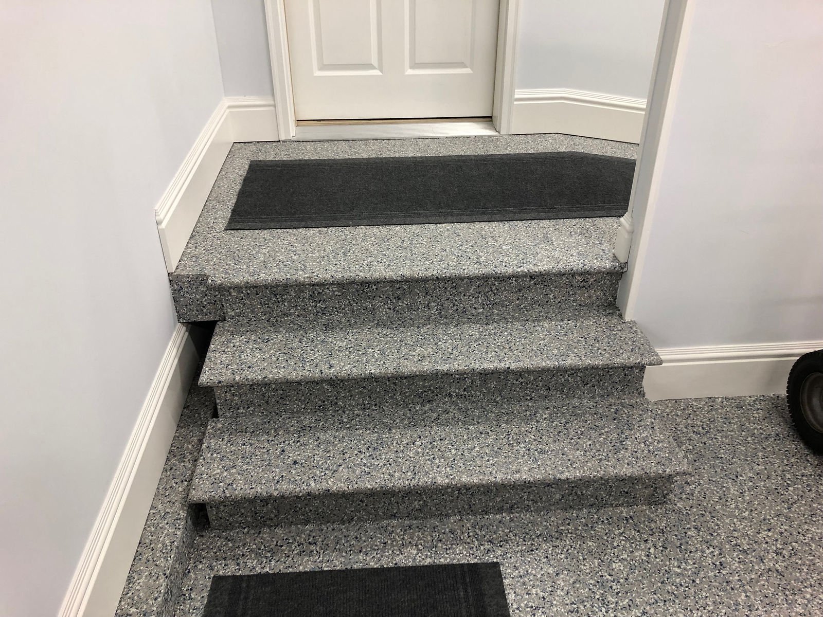 Durable Tile for Garage Steps: Weather-Resistant Selection Guide
